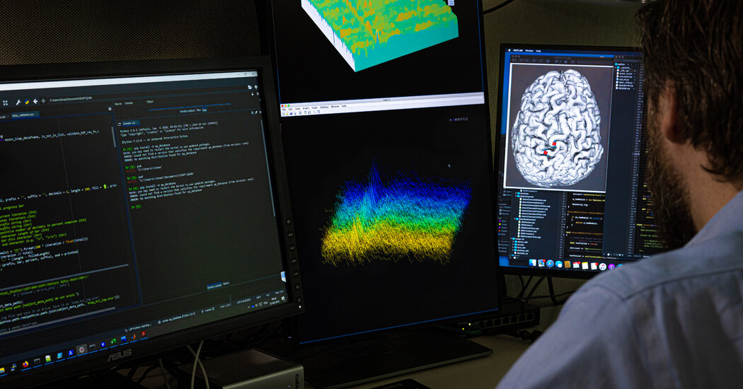 Beyin İmplantı Tamamen Felçli İletişim Kurmasını Sağlıyor