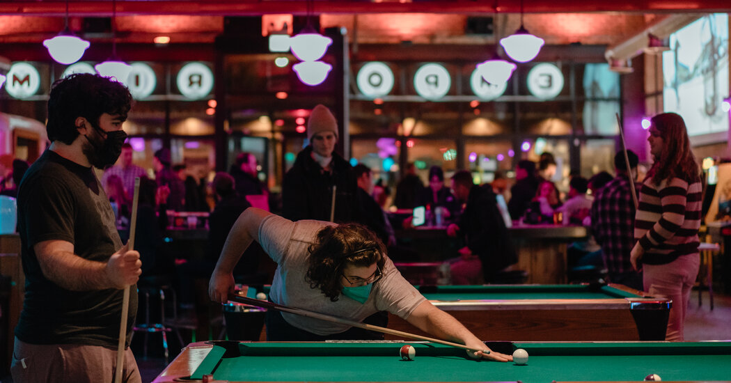 Fauci, ‘zafer bitmek üzere’ henüz zamanının gelmediğini ABD davalarında bir öngörüyor.