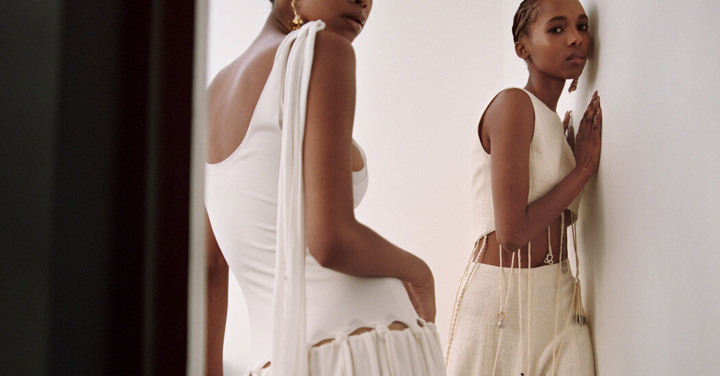 Krem ve Haki Tonlarında Rahat Kıyafetler