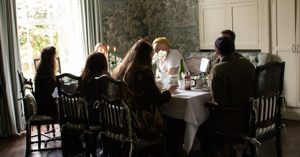 Cornish Kalesi’nin Gölgesinde, Beltane için Vejetaryen Ziyafeti