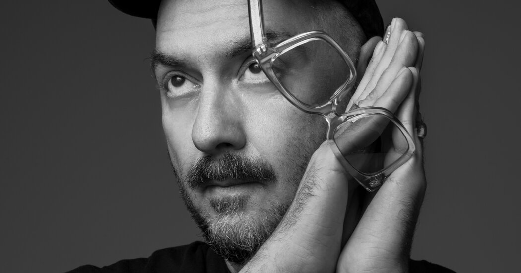 Rus Film Yapımcısı Hollywood ve Moskova Arasında Sıkıştı