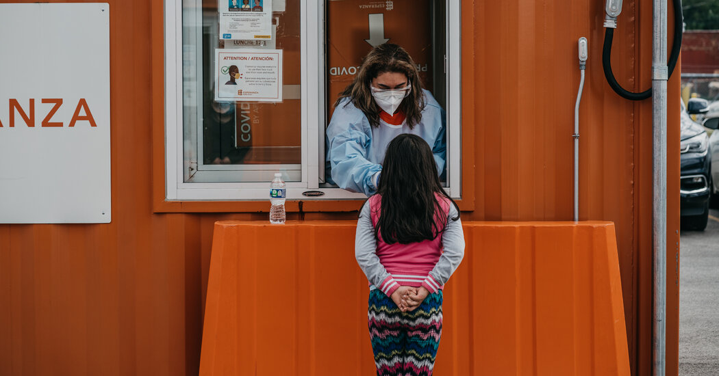 ‘Tripledemik’ mi?  Covid Vakaları Arttıkça Grip ve Diğer Enfeksiyonlar Geri Dönüyor