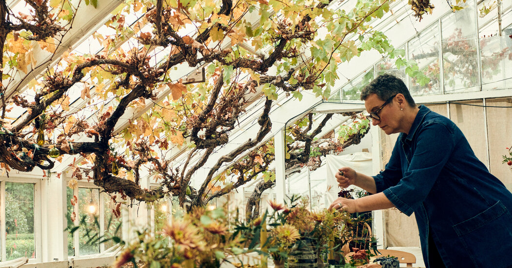 İngiliz Kırsalında, Zanaatın Önde ve Ortada Olduğu Bir Öğle Yemeği Yemeği