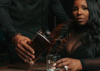 Bourbon Rafına Cinsel Çekicilik Ekleme