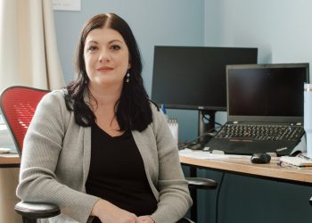 Felçli Hastaların Ellerinin Yeniden Hareket Etmesine Yardımcı Olmak