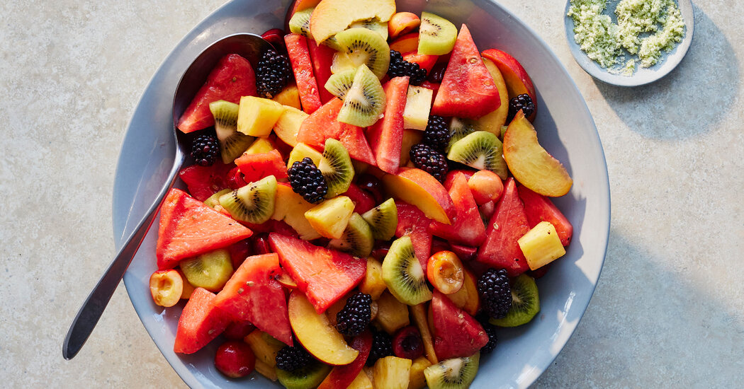 Üzücü Olmayan Bir Meyve Salatası