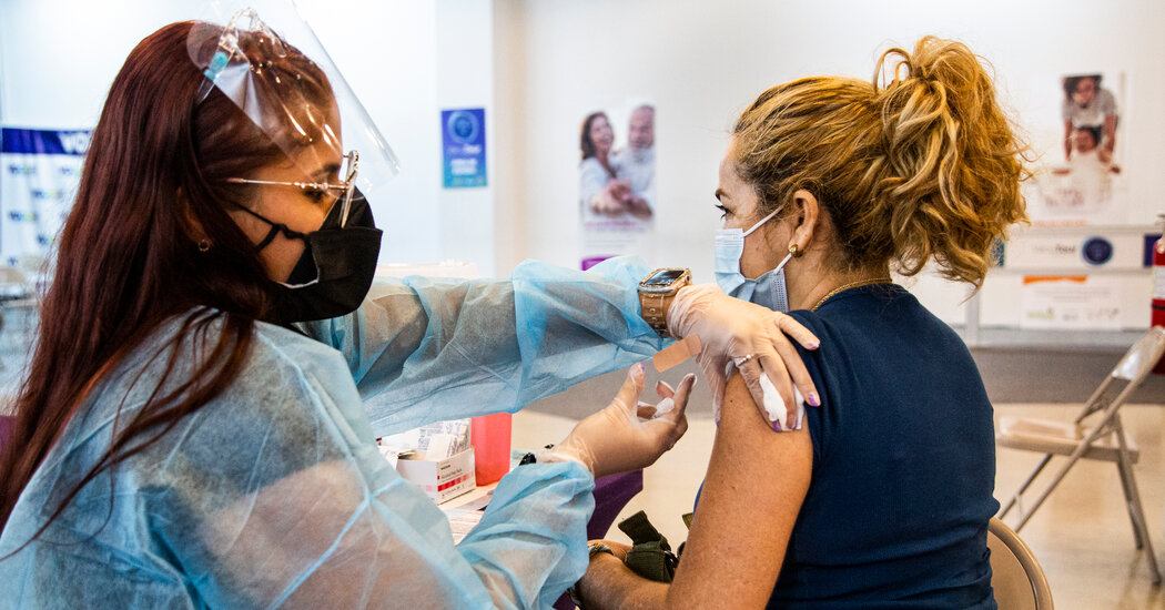 Araştırmacılar, Covid Yükselişinin İşaretlerinin Ortasında “Yeni Normal”e Hazırlanıyor