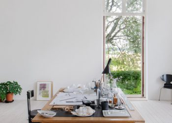 İsveç Kırsalında, Düşünmek İçin Alanı Olan Bir Ev