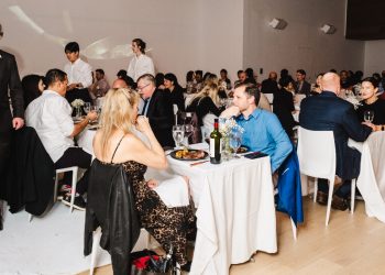 New York’un En Sıcak Et Lokantası Cumartesi Gecesine Kadar Sahteydi