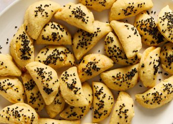 Çok Anlamlı Bir Lapa Peynirli Turta