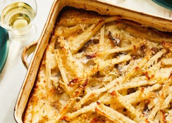 Karışımı Aşırı Kolay, Kremalı, Erimiş Patates Güveci