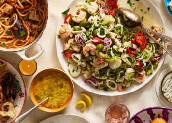 Noel Konutu için Yedi Balık (Yedi Yemek Değil)