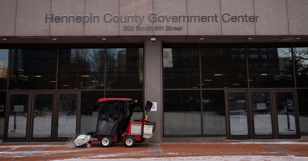 Kadın 1 Muayenede 4 Kanal Tedavisi, 8 Kaplama ve 20 Dolgu Yaptırdıktan Sonra Diş Hekimine Dava Açtı