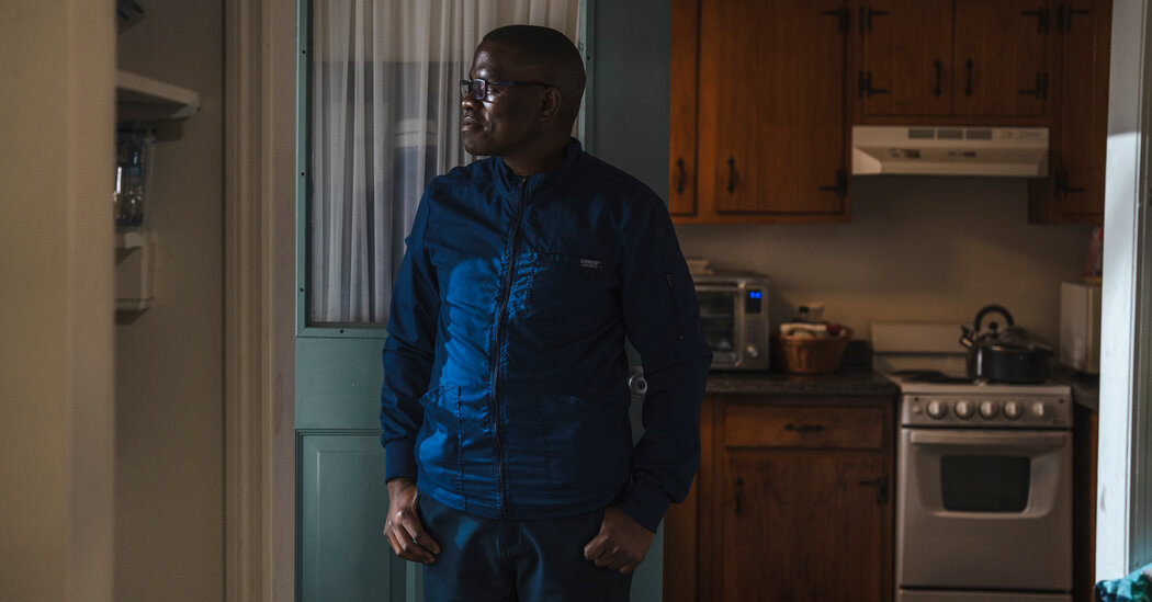 Federal Kayıtlar Göçmenler İçin Tecrit’in Arttığını Gösteriyor