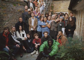 Londra’da Müzisyenlerin, Sanatçıların ve Küratörlerin Yan yana Çalıştığı Nadir Bir Mekan