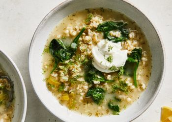 Neredeyse Hiç İşe Yaramayan Canlı Bir Vejetaryen Çorbası