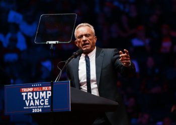 İlaç Üreticilerinin ve Düzenleyicilerin Düşmanı Robert F. Kennedy Jr. Yeni Gücü Elinde Tutmaya Hazırlanıyor