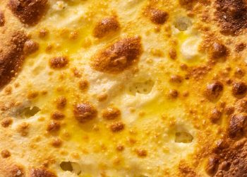 Neden Çıtır Peynirli Focaccia Anın Yemeği?