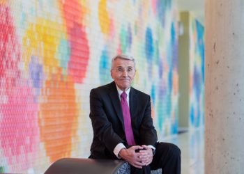 O, Falcı Değil, FDA’nın Kanser Şefi