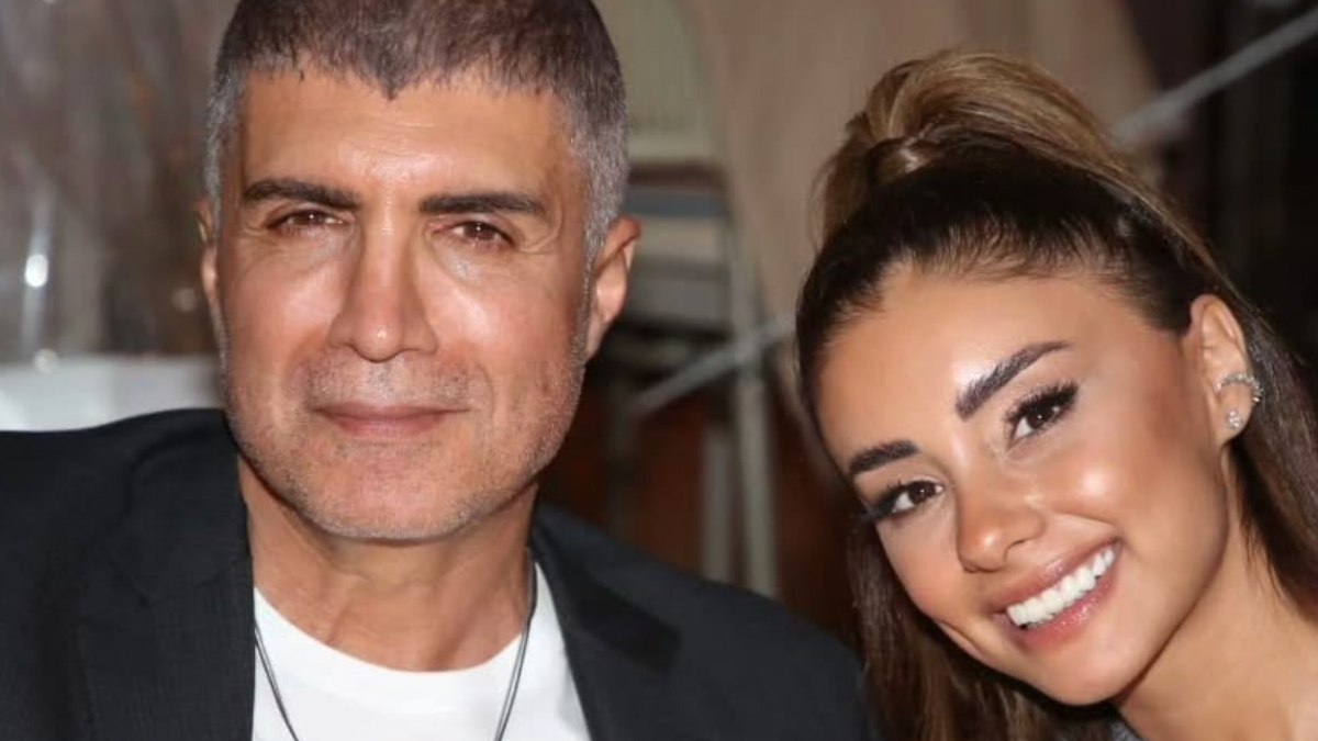 Özcan Deniz cephesi karıştı: Annesinin konutunu bastı