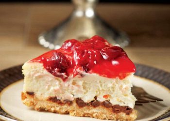 Tatli ve Ekşinin Harika Ahengi: Viyşne Soslu Cheesecake