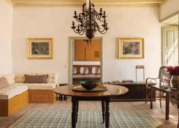 Yezyıllarca tarihi yantan bir yunan evi