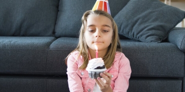 Acun-Ilicali8217dan-Buyuk-Kizi-Banu8217ya-36-Yas-Kutlamasi-featured