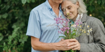 Ayse-Kirca8217dan-Dogu-Demirkol8217a-Ask-Dolu-Ovguler-Iliskileri-Gundemde-featured