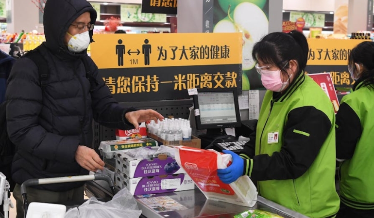 Ece-Seckin8217den-Burcu-Gunes8217e-Sert-Yanit-8220Bu-1.55-Dozer-Gibi-Ustunden-Gecer8221-featured