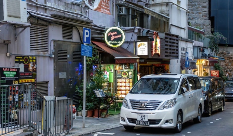 Selena-Gomez8217den-Benny-Blanco8217ya-Dogum-Gunu-Magazin-Dunyasi-Konusuyor-featured