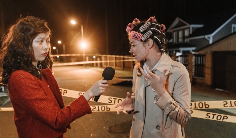 Bulent-Ersoy8217dan-Gulduren-Ozlem-Muhabirlerle-Eglenceli-Anlar-featured