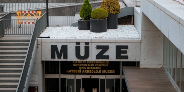 Gulben-Ergen-Sokta-Bakanlik-Sikayetiyle-Evine-Polis-Geldi-featured