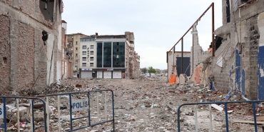 Melek-Mosso-Gozalti-Sonrasi-Sessizligini-Bozdu-8220Evimdeyim8221-featured