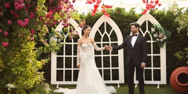 Mert-Yazicioglu8217ndan-Surpriz-Hamle-Yeni-Aski-Seray-Ozturk8217le-Ilk-Poz-featured