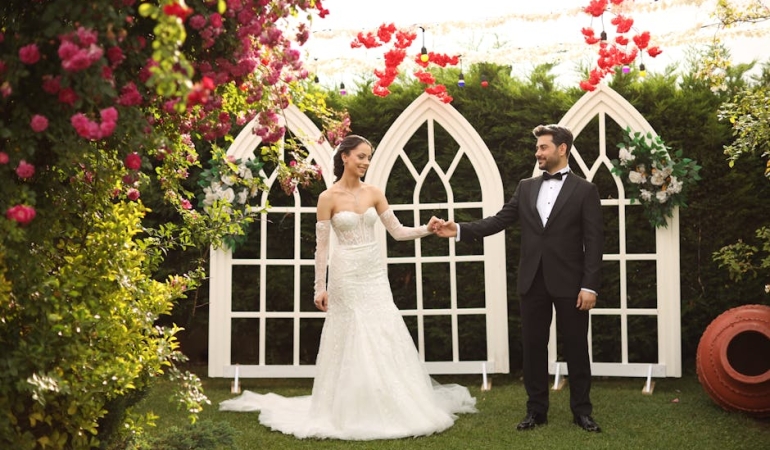 Mert-Yazicioglu8217ndan-Surpriz-Hamle-Yeni-Aski-Seray-Ozturk8217le-Ilk-Poz-featured