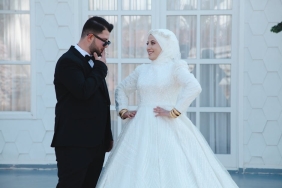 Murat-Ovuc8217ten-Stil-Degisikligi-Sahneye-Neden-Smokinle-Cikiyor-featured