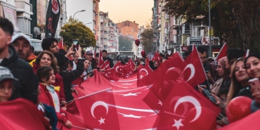 Tarkan8217dan-Milli-Takim-Marsina-Yesil-Isik-Surpriz-Yolda-mi-featured